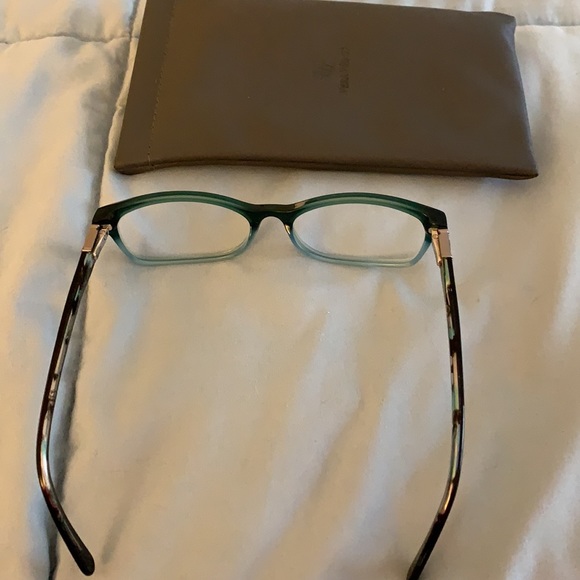 Vera Wang eyeglasses frames, soft eyeglass case included - Picture 6 of 11